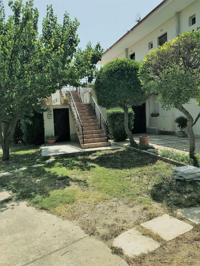 Seaside Studios I Sinakos Estate Epanomi Bagian luar foto